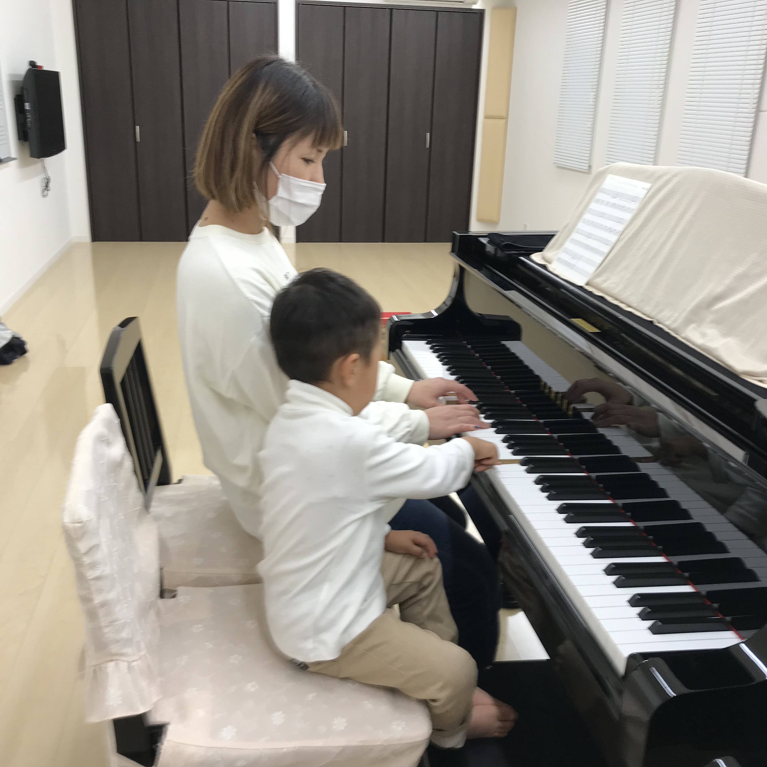 ピアノ練習中